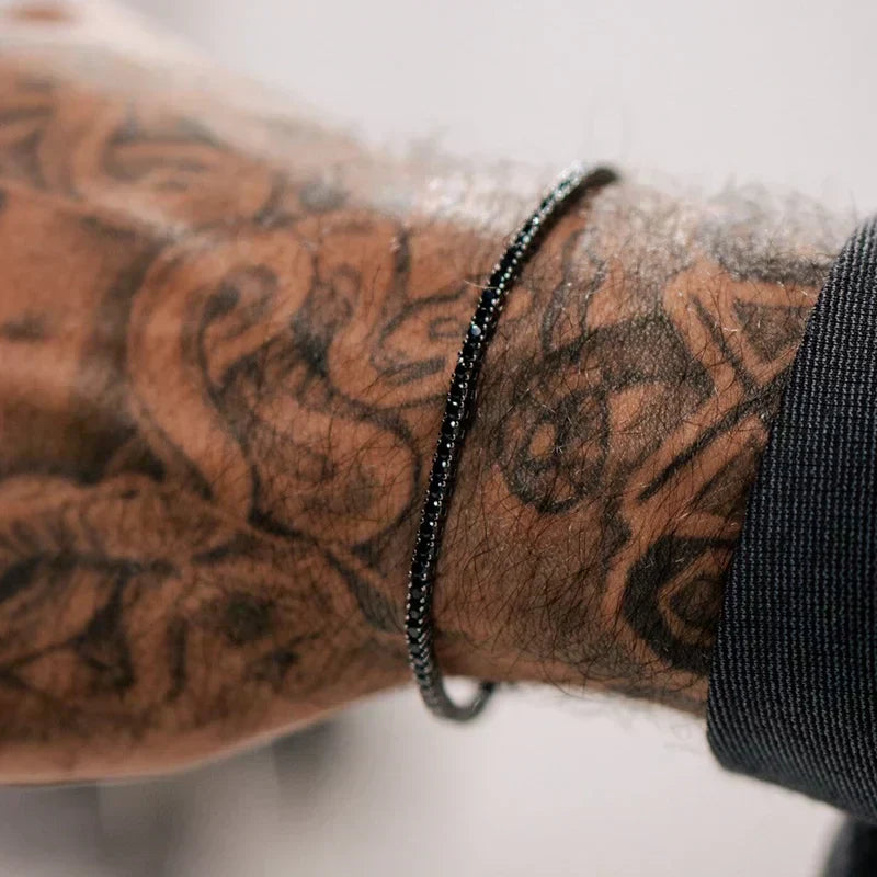 SCHWARZES ARMBAND