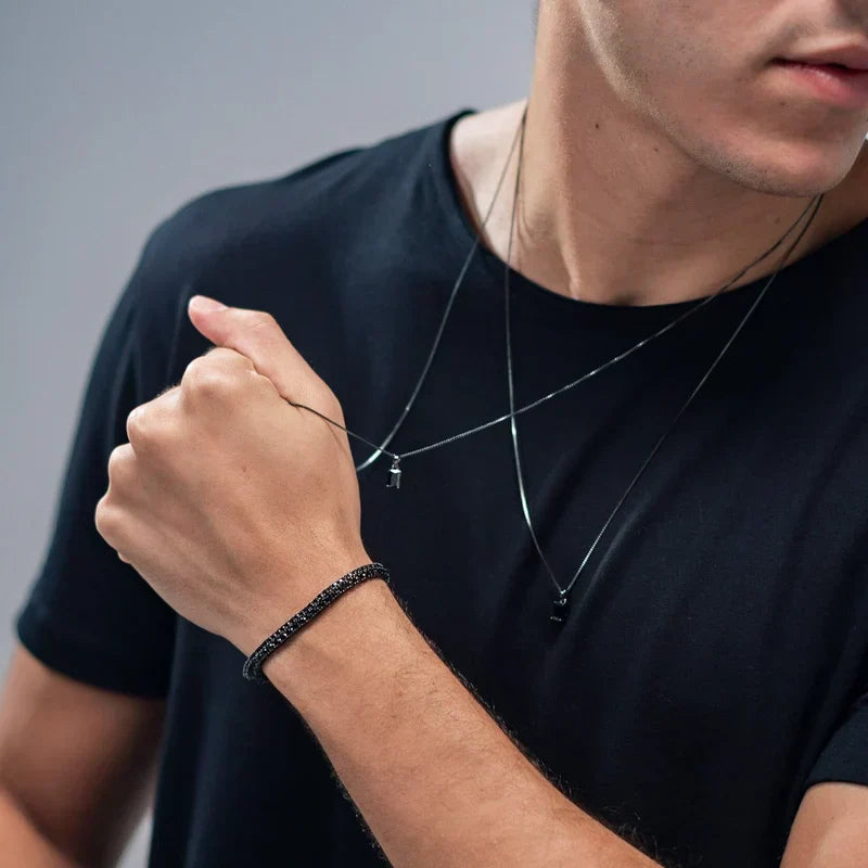 SCHWARZES ARMBAND