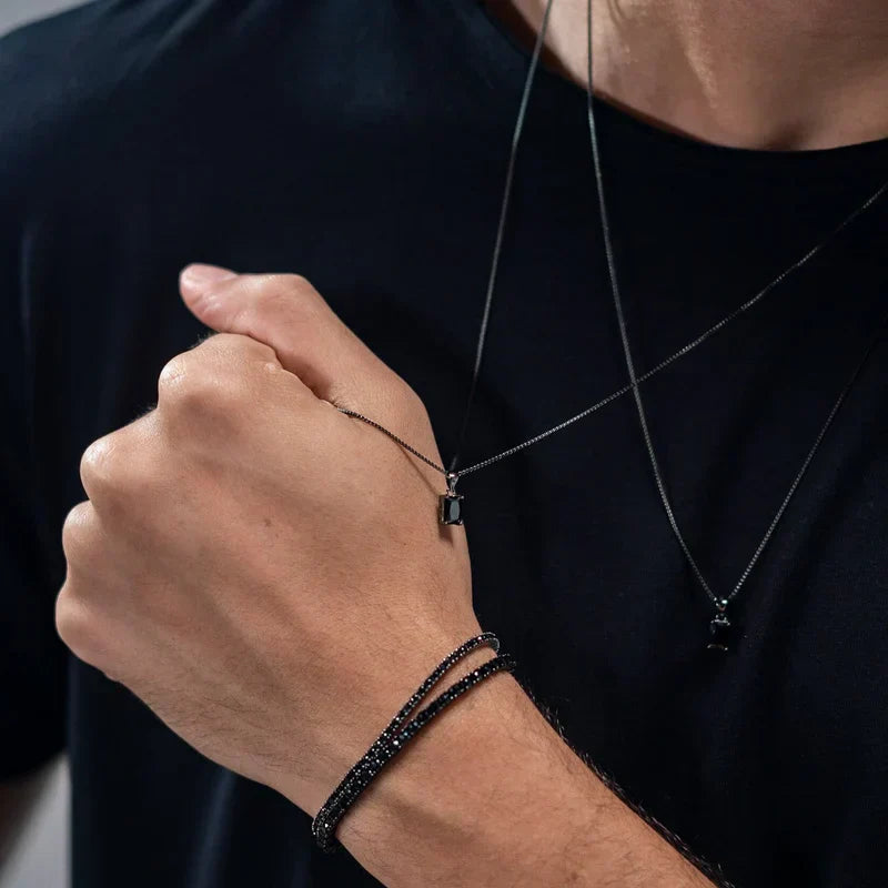 SCHWARZES ARMBAND